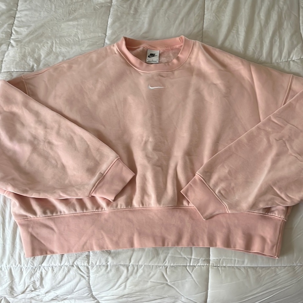 nike firebird crewneck in baby pink